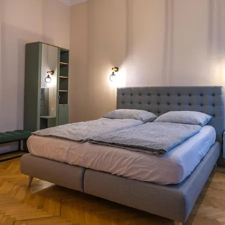 D6 Apartment