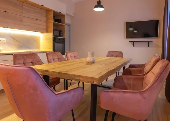 Apartament D6 *